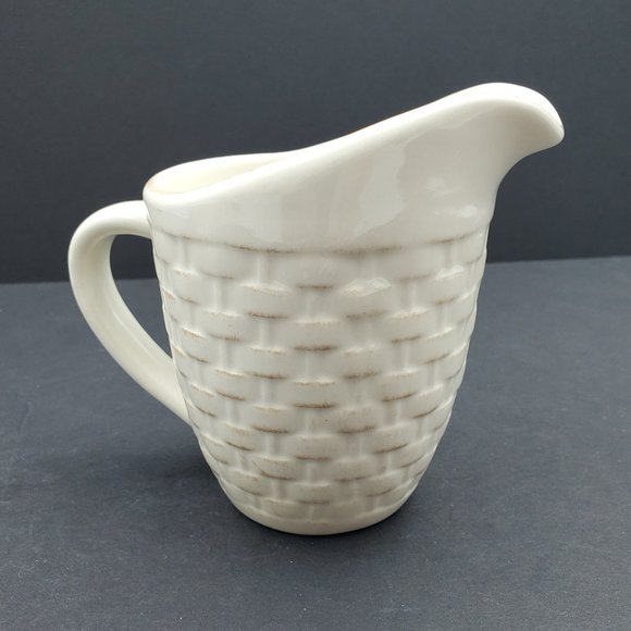 Pfaltzgraff Hamptons Creamer and Sugar Bowl with Lid Embossed Basket Weave - Picture 4 of 10